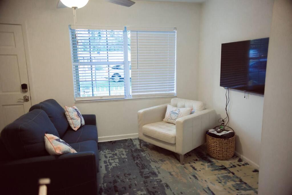 Charming Home, Minutes From The Beach Vero Beach Exteriör bild