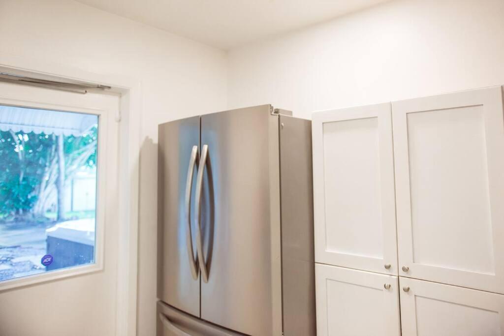 Charming Home, Minutes From The Beach Vero Beach Exteriör bild