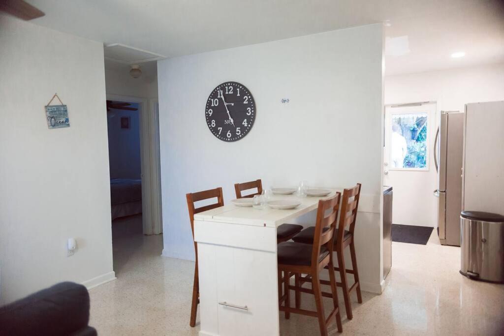 Charming Home, Minutes From The Beach Vero Beach Exteriör bild