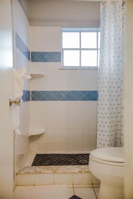 Charming Home, Minutes From The Beach Vero Beach Exteriör bild